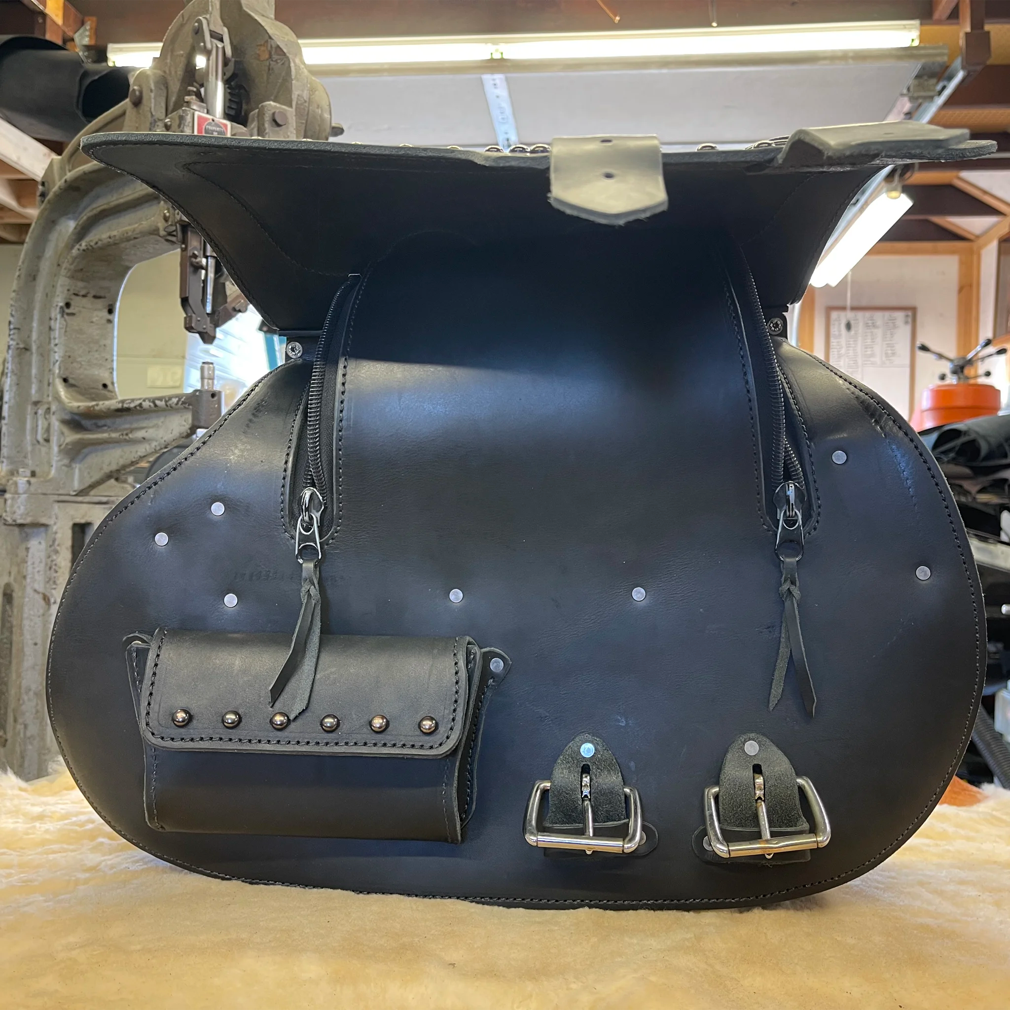 RESTORATION SERVICE: 1998 H-D Fat Boy OEM Saddlebag Rebuild