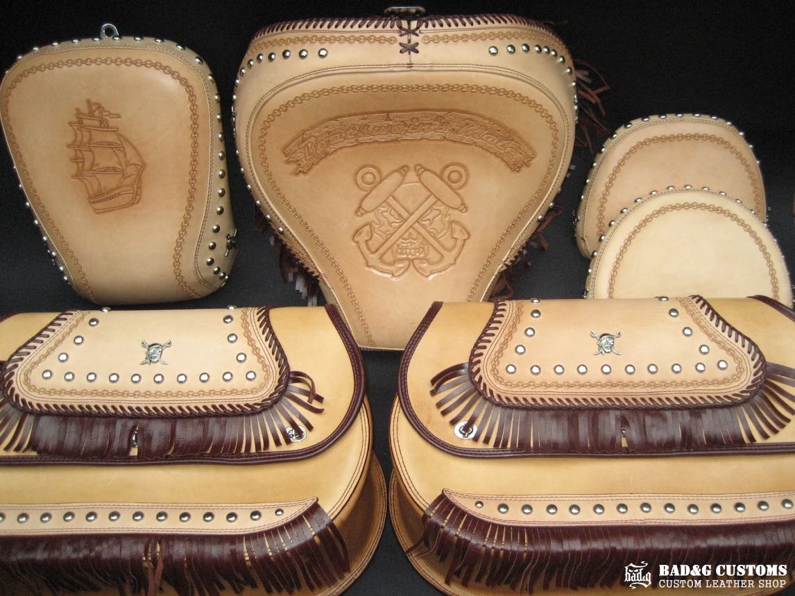 Suzuki Boulevard Veg Tan Tooled Seat and Saddlebags Set